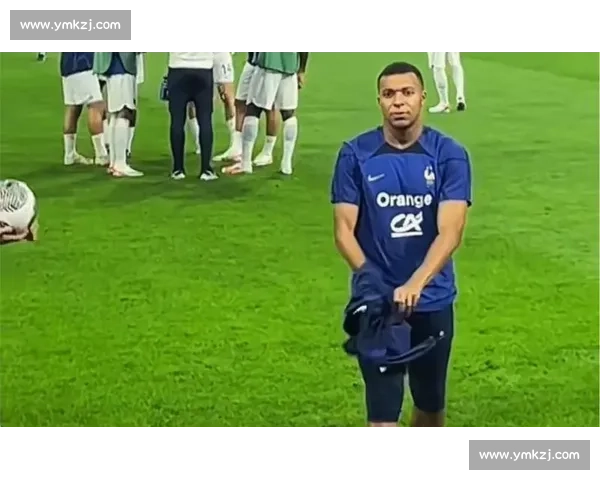 姆巴佩告别战！泪洒赛场，球迷高呼“谢谢你，姆巴佩！”